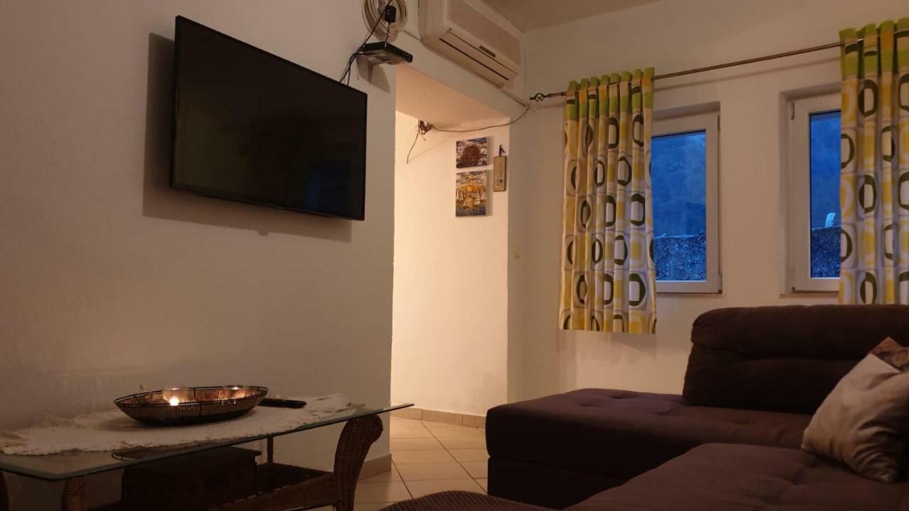 Apartman Biserka Pitve Kültér fotó